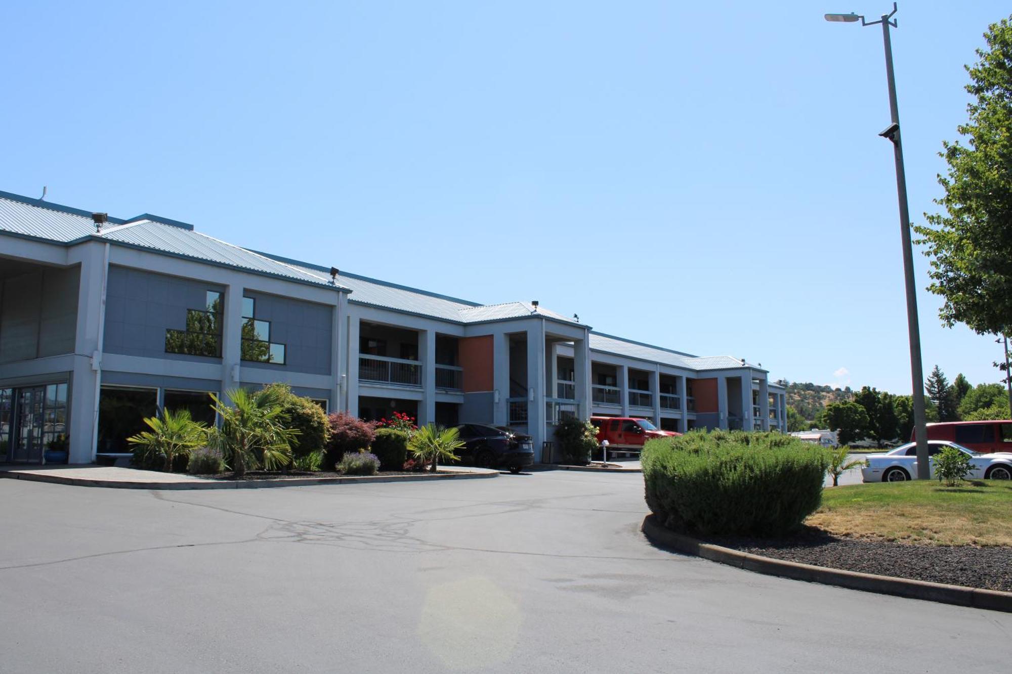Americas Best Value Inn - Phoenix / Ashland Exteriör bild